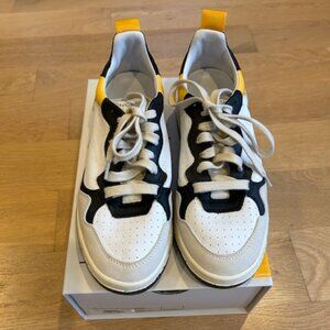 ONCEPT Phoenix Low Top in Night Size 8.5